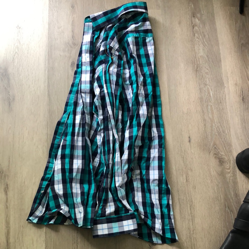 Long sleeve short plaid